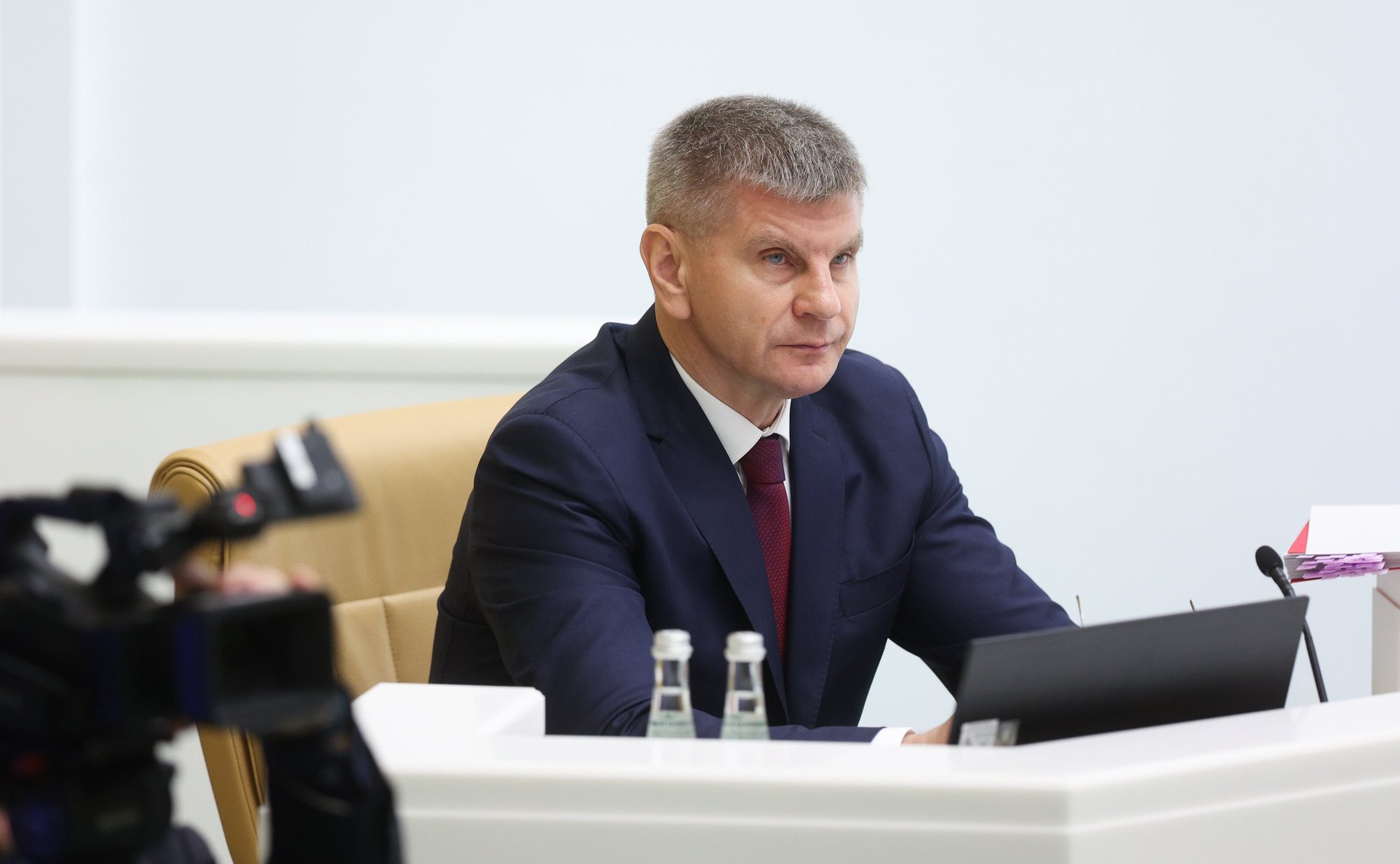 Геннадий Голов