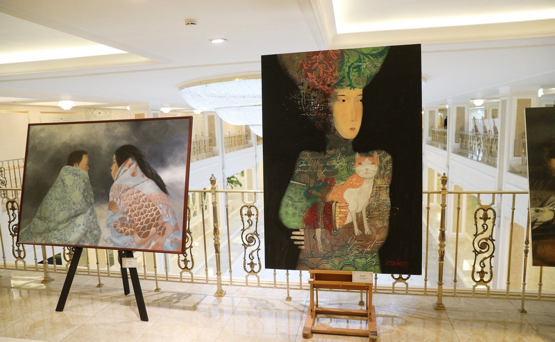 Председатель СФ Валентина Матвиенко осмотрела выставку, на которой представлены ключевые тенденции развития экономики Республики Бурятия и приоритетные инвестиционные проекты в сфере вертолетостроения, в агропромышленном комплексе, медицине