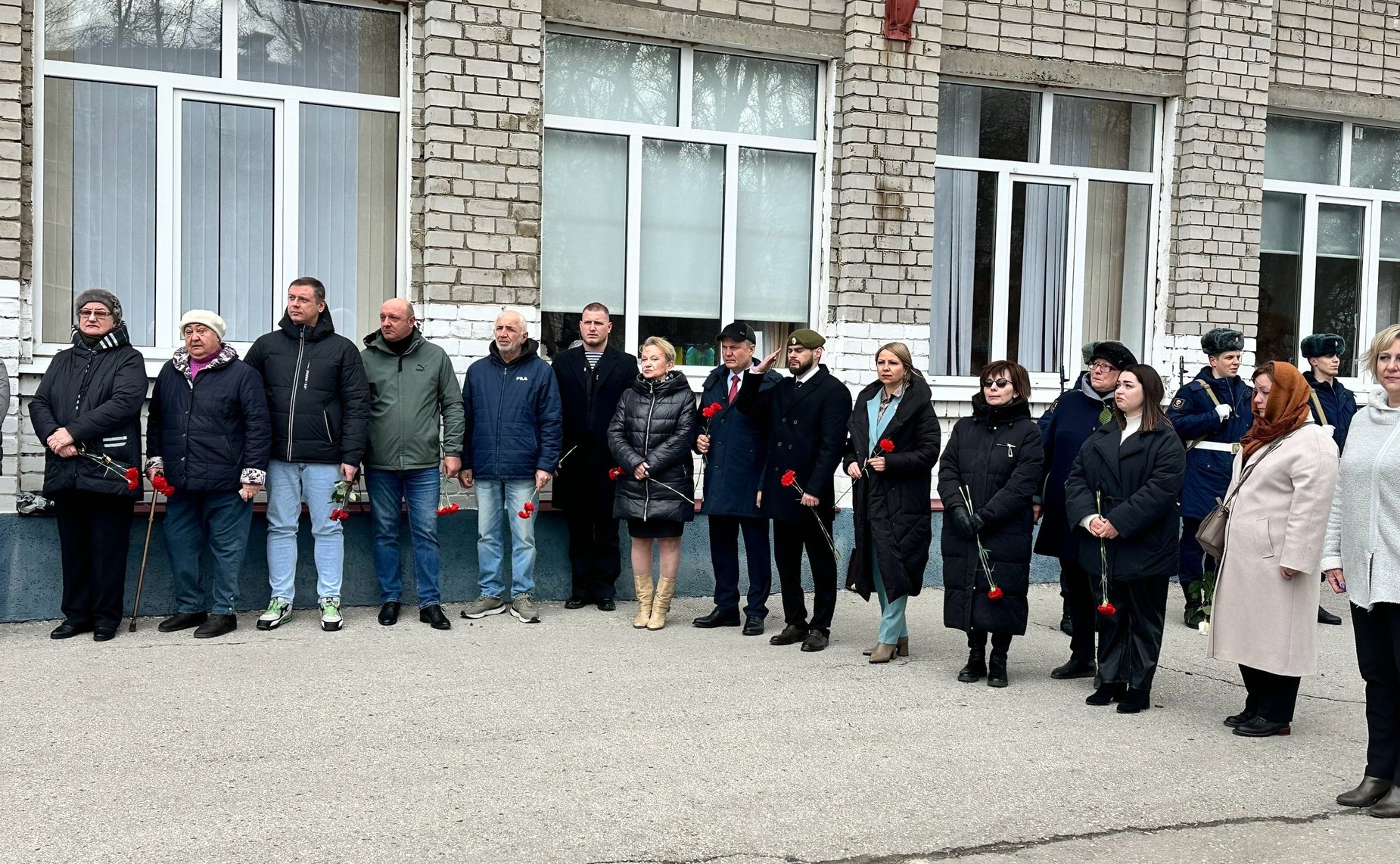 Игорь Мурог принял участие в открытии мемориальной экспозиции в честь Героев СВО – выпускников школы № 47 города Рязани