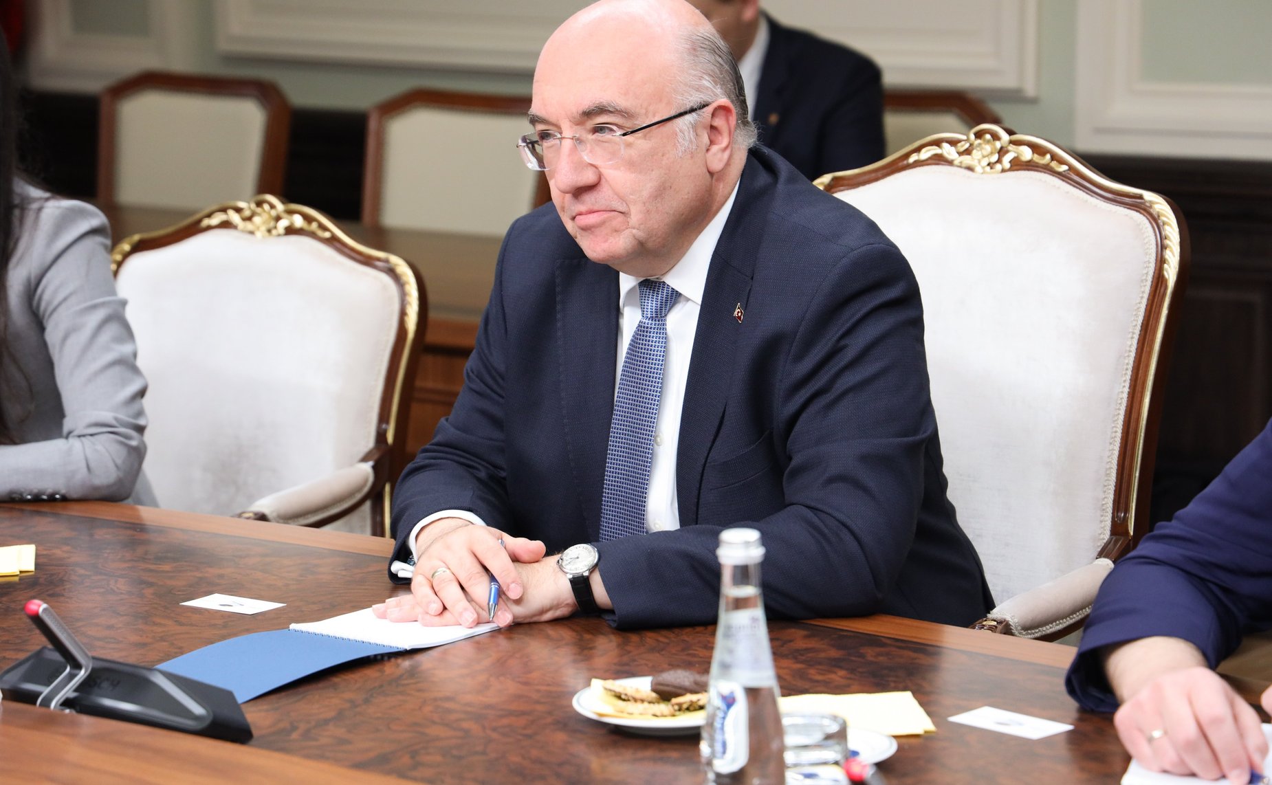 Мурат Хапсироков провел встречу с Чрезвычайным и Полномочным Послом Турецкой Республики в Российской Федерации Мехметом Самсаром