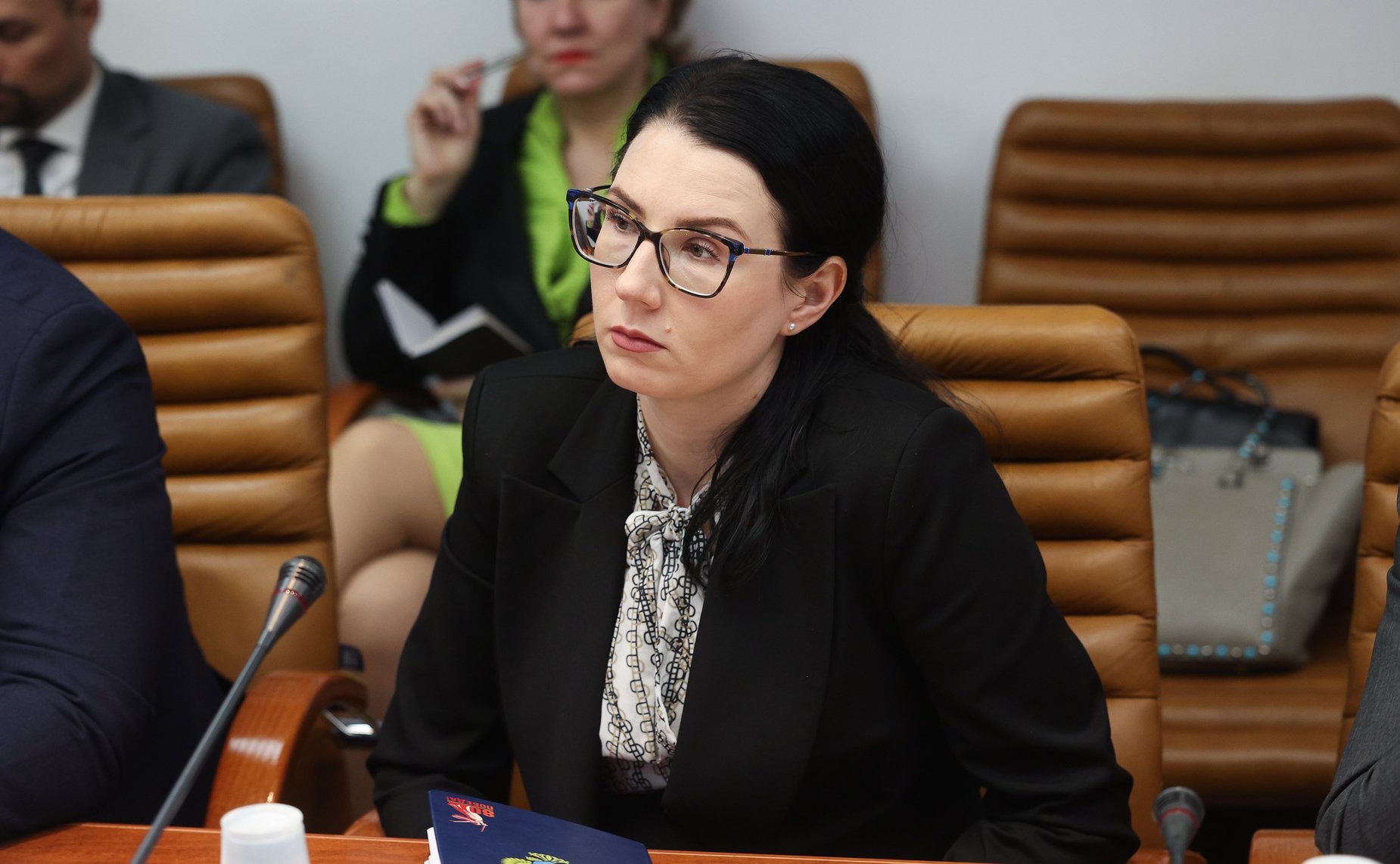 Круглый стол на тему «О реализации мер по обеспечению транспортной независимости РФ за счет расширения производства отечественной авиационной техники»