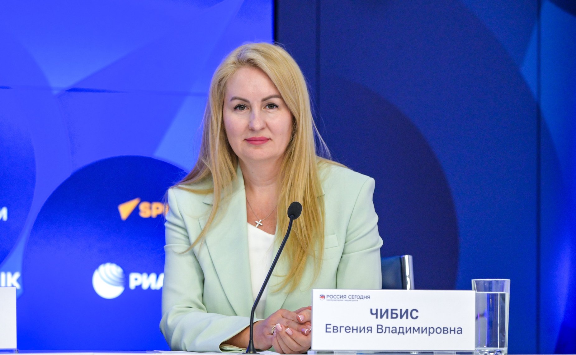 Брифинг, приуроченный ко второму Форуму женщин Севера