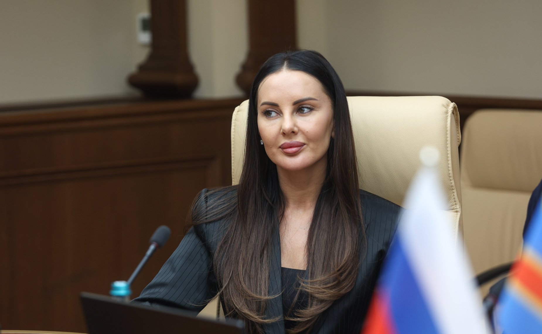 Егор Борисов провел встречу с директором по административным вопросам Национальной геологической службы Демократической Республики Конго Муамбой Мушимпаку Годфруа