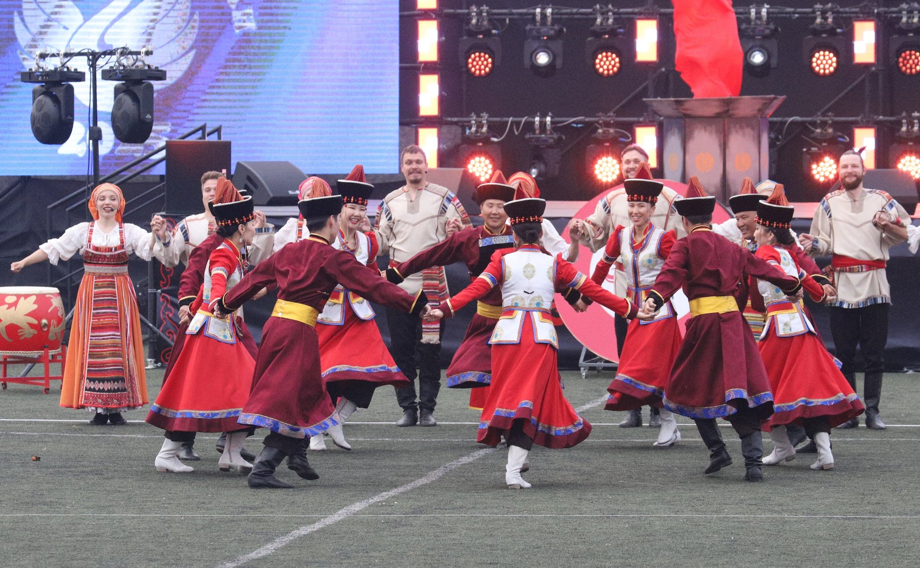 Баир Жамсуев принял участие в культурно-спортивном празднике «Зунай наадан – 2025»