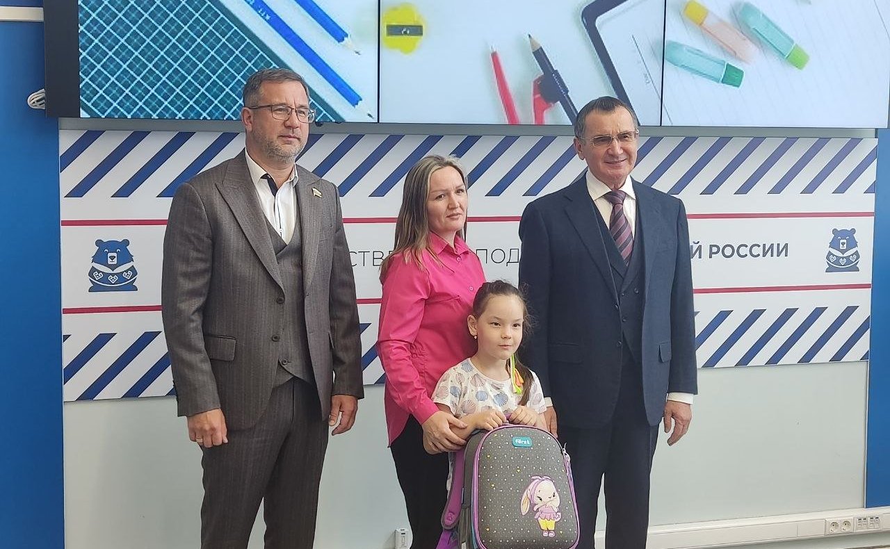 Николай Федоров принял участие во Всероссийской благотворительной акции «Собери ребенка в школу»