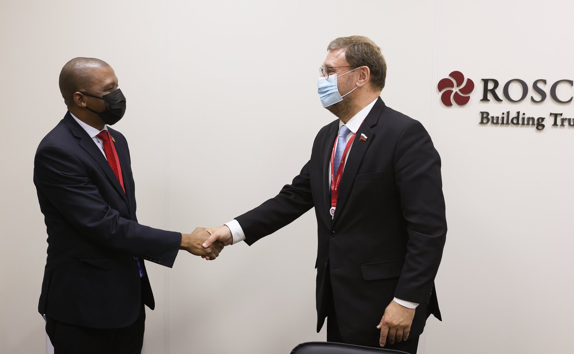 Встреча заместителя Председателя СФ Константина Косачева с первым заместителем Председателя Ассамблеи Республики Мозамбик Элдером Эрнешту Инжожу