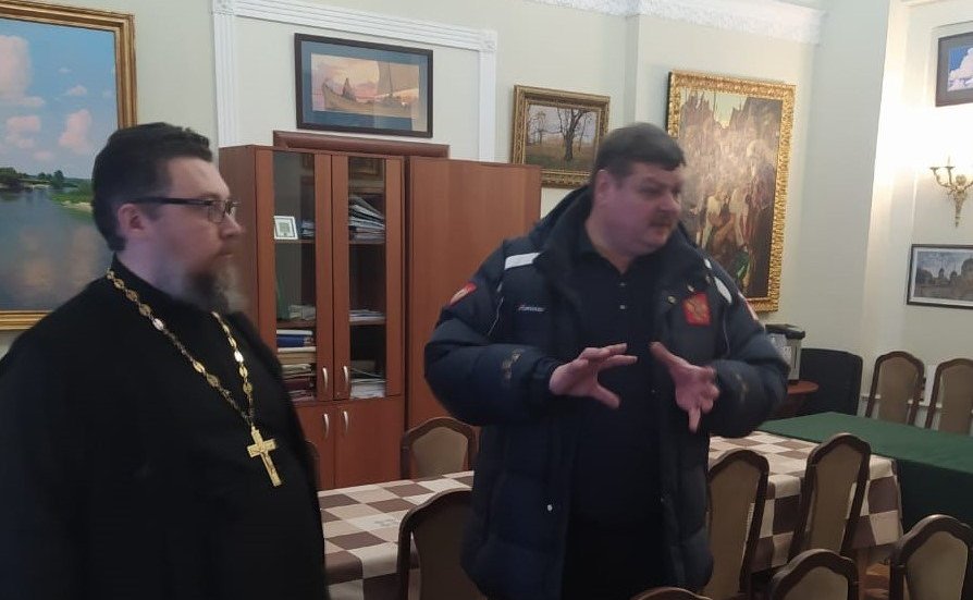 Сергей Колбин провел встречу с заведующим сектором по взаимодействию с Росгвардией Синодального отдела по взаимодействию с Вооруженными силами и правоохранительными органами Русской Православной Церкви иереем Романом Богдасаровым