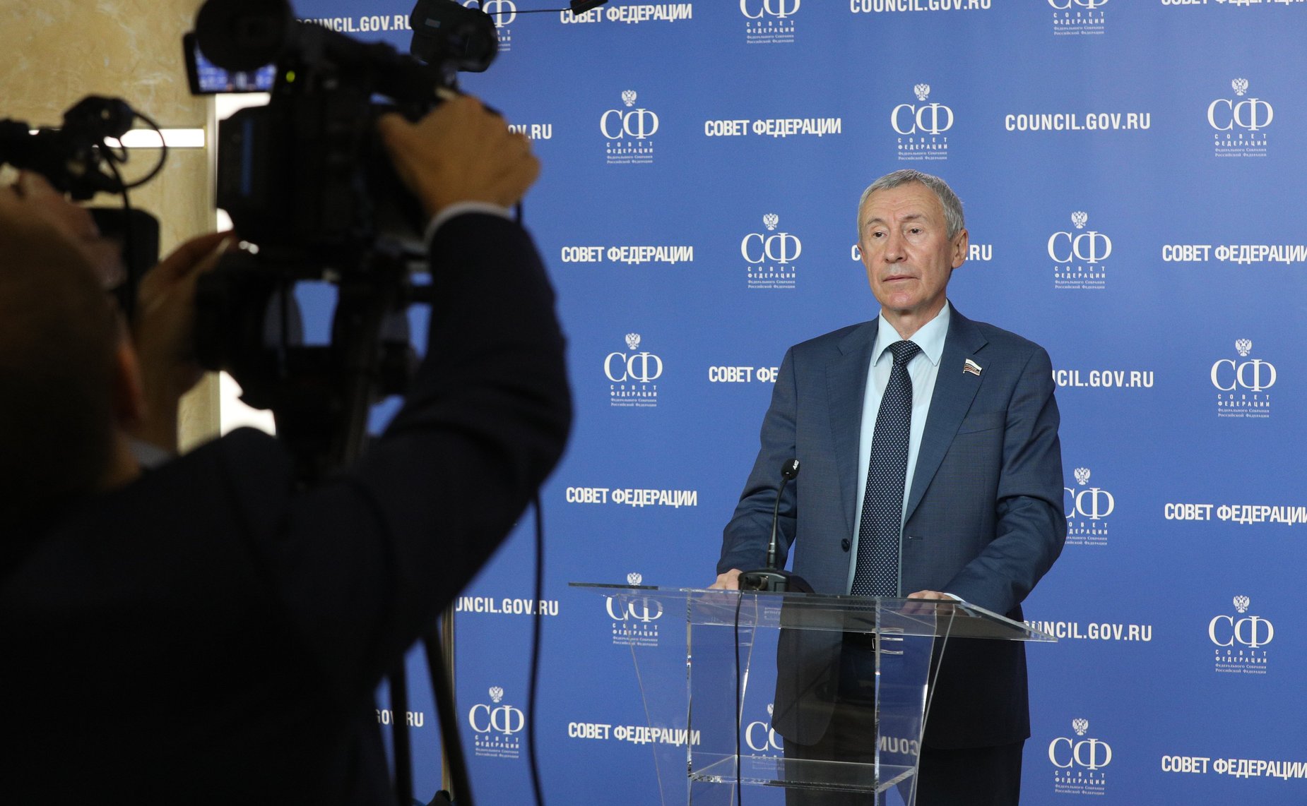 Брифинг председателя Временной комиссии СФ по защите государственного суверенитета и предотвращению вмешательства во внутренние дела РФ Андрея Климова