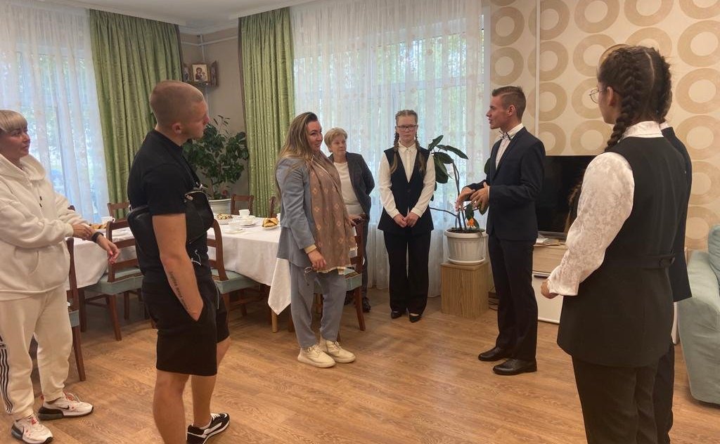 Елена Шумилова посетила в Сыктывкаре «Детский дом №3 для детей-сирот и детей, оставшихся без попечения родителей», провела беседу с детьми и персоналом