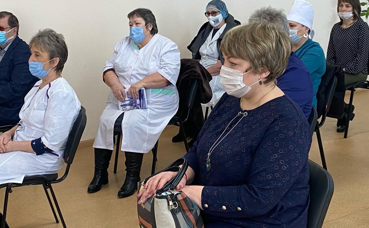 Олег Алексеев в ходе работы в регионе вместе с министром труда и социального развития Саратовской области Сергеем Егоровым осмотрели социальные объекты