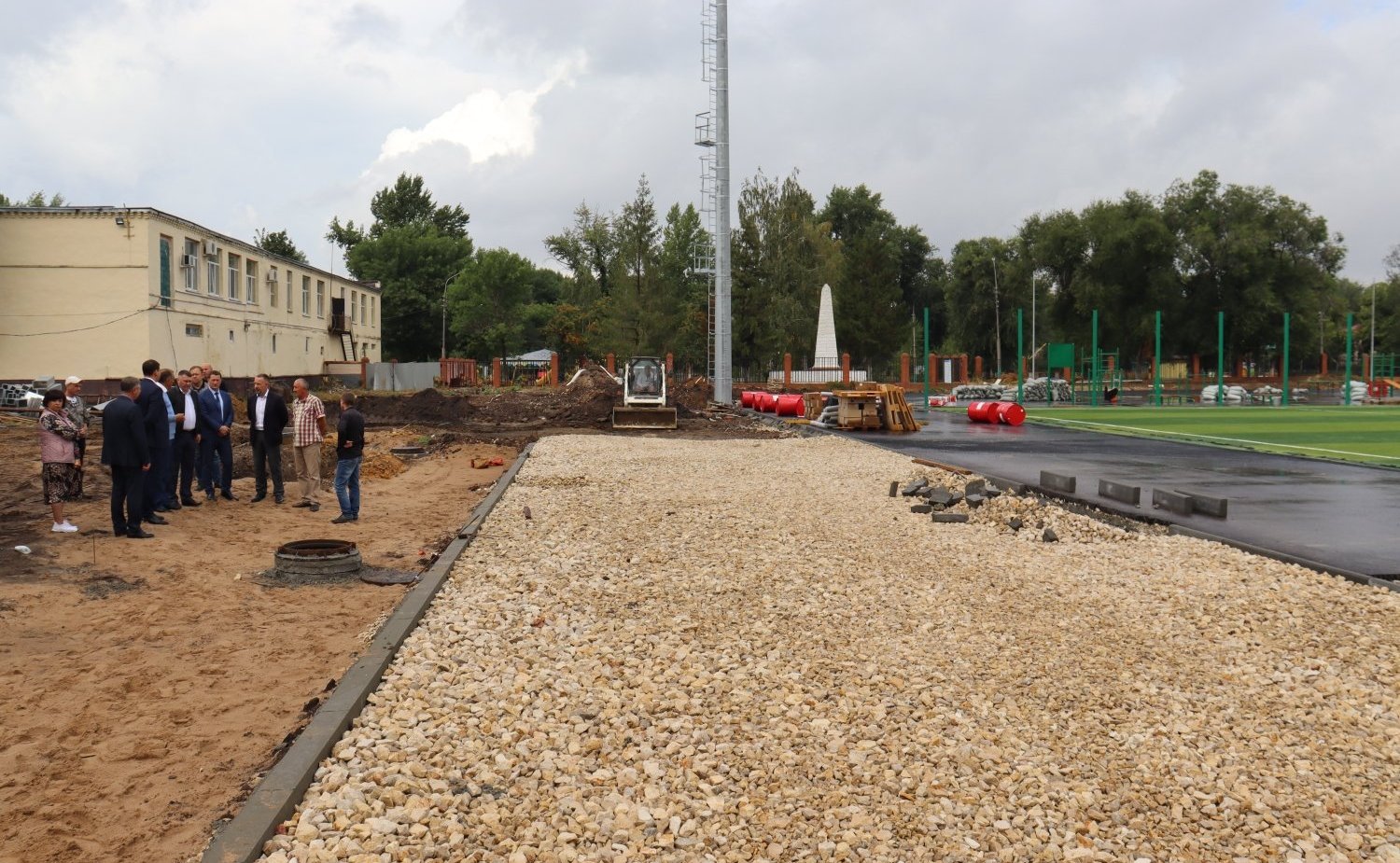 Олег Алексеев в рамках поездки в регион посетил Марксовский район