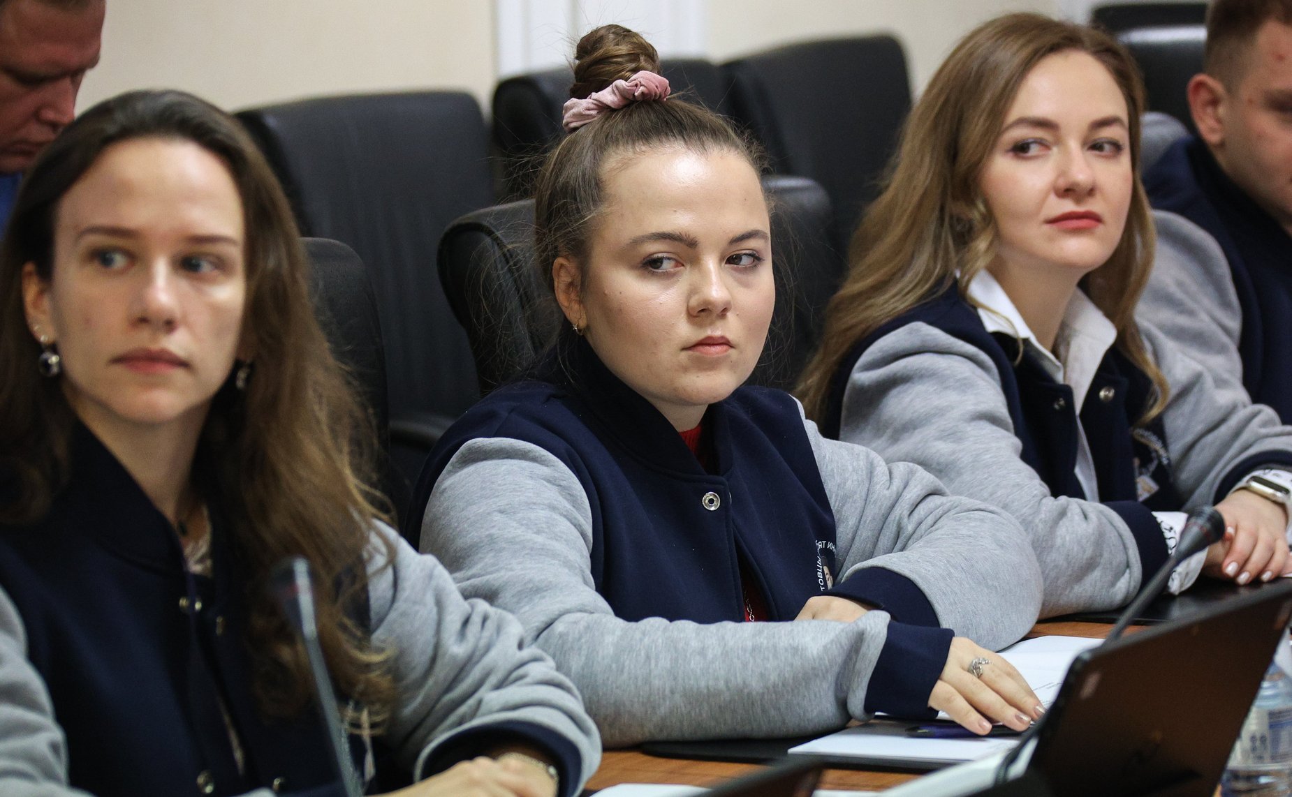 Круглый стол на тему «Актуальные вопросы совершенствования мер поддержки молодых ученых, работающих в сфере здравоохранения»