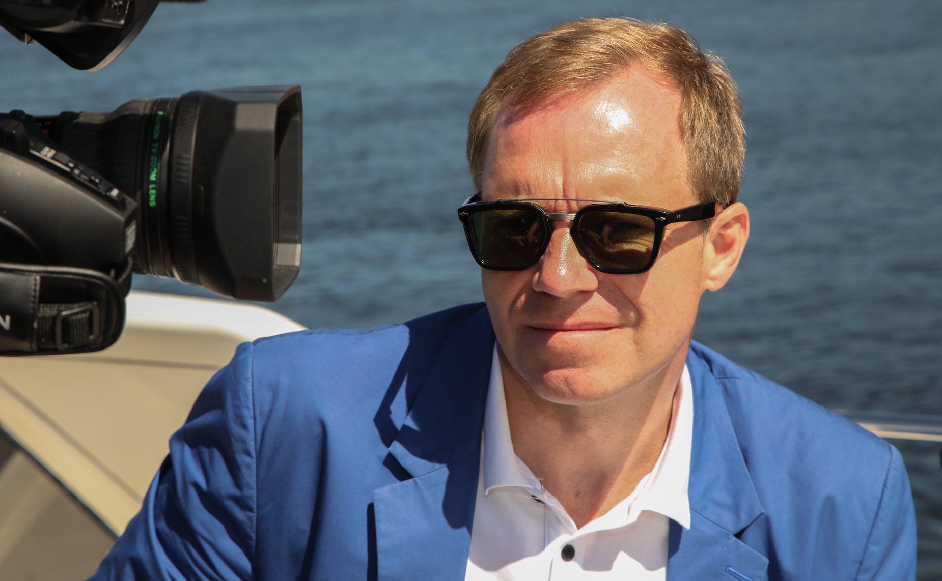 Сенаторы приняли участие в торжественной церемонии поднятия со дна Невы в районе Невского пятачка полковой пушки, затонувшей в ходе боев 1941 года