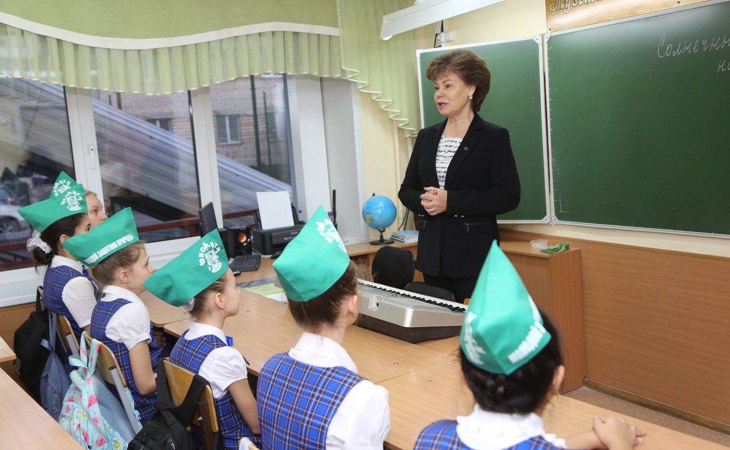 Татьяна Гигель провела встречу с учениками и педагогическим коллективом городской школы-гимназии №9 Горно-Алтайска