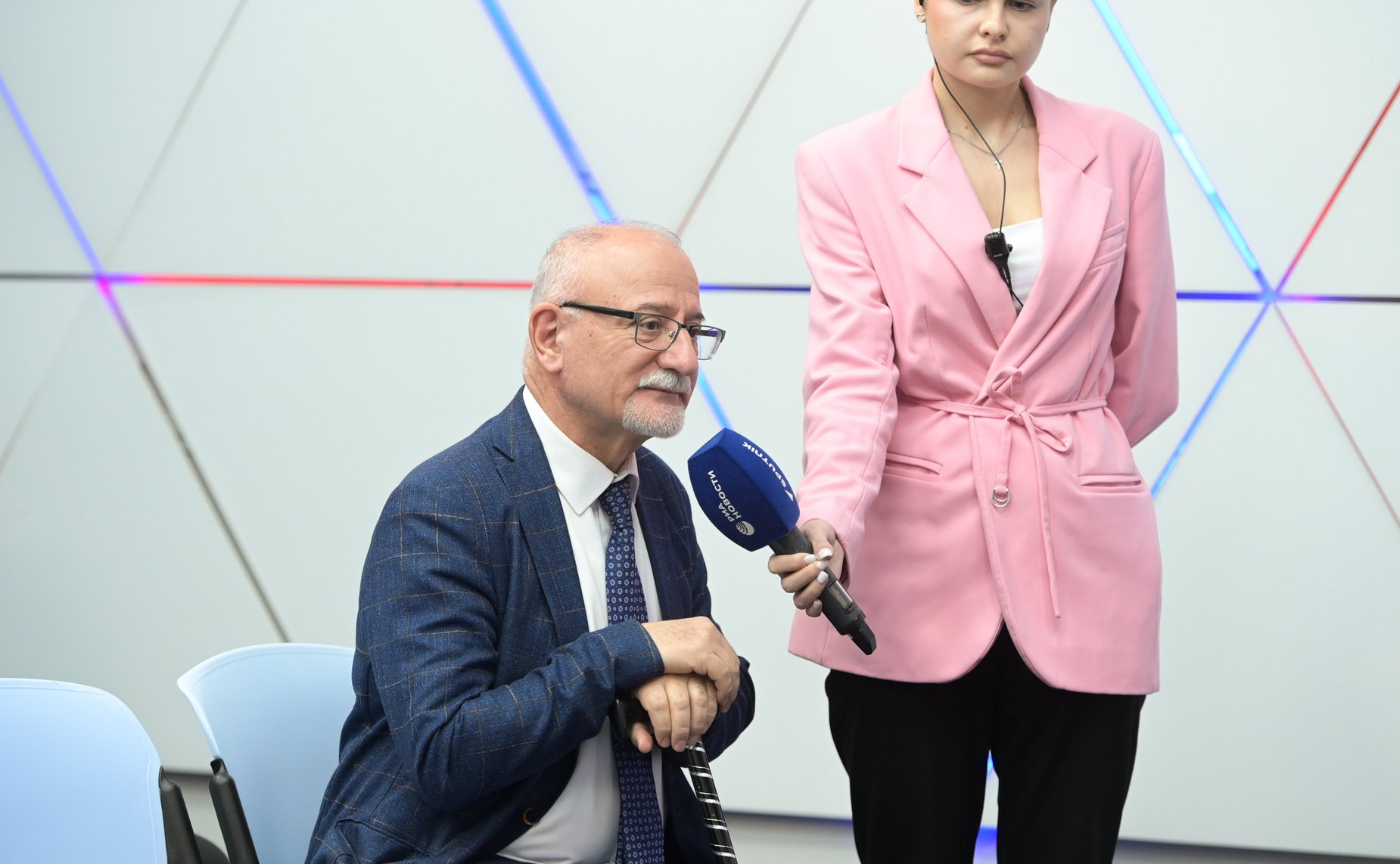 Видеомост с участием первого заместителя председателя Комитета СФ по международным делам Владимира Джабарова по актуальной международной повестке и вопросам сотрудничества России со странами ближнего зарубежья