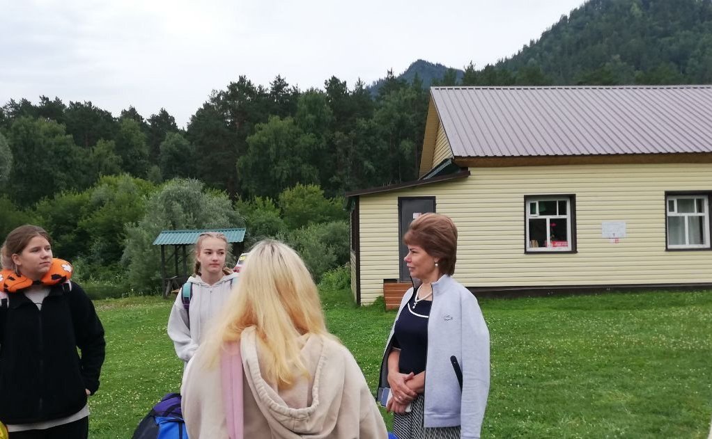 Татьяна Гигель в ходе рабочей поездки в регион побывала в детском оздоровительном лагере «Горный Орленок»
