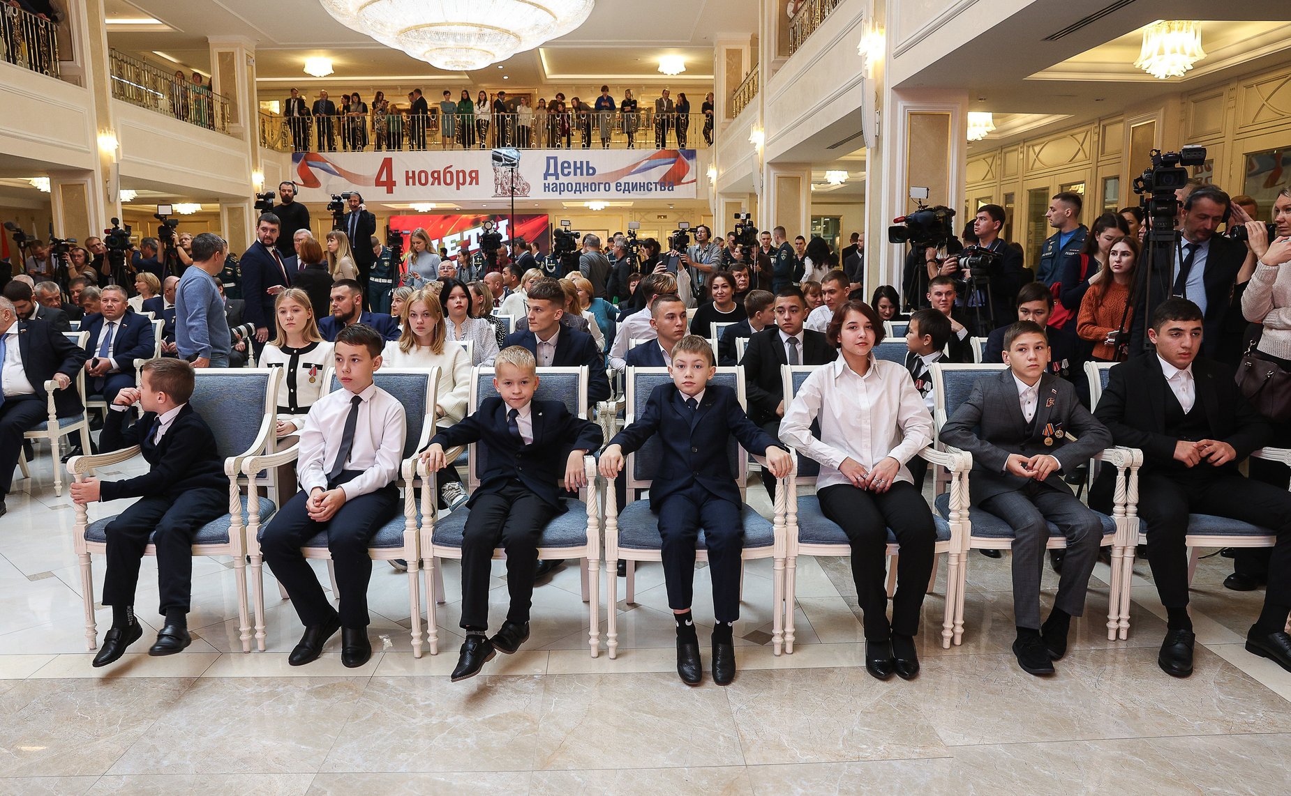 X торжественная церемония награждения детей и подростков, проявивших мужество в экстремальных ситуациях и спасших человеческие жизни