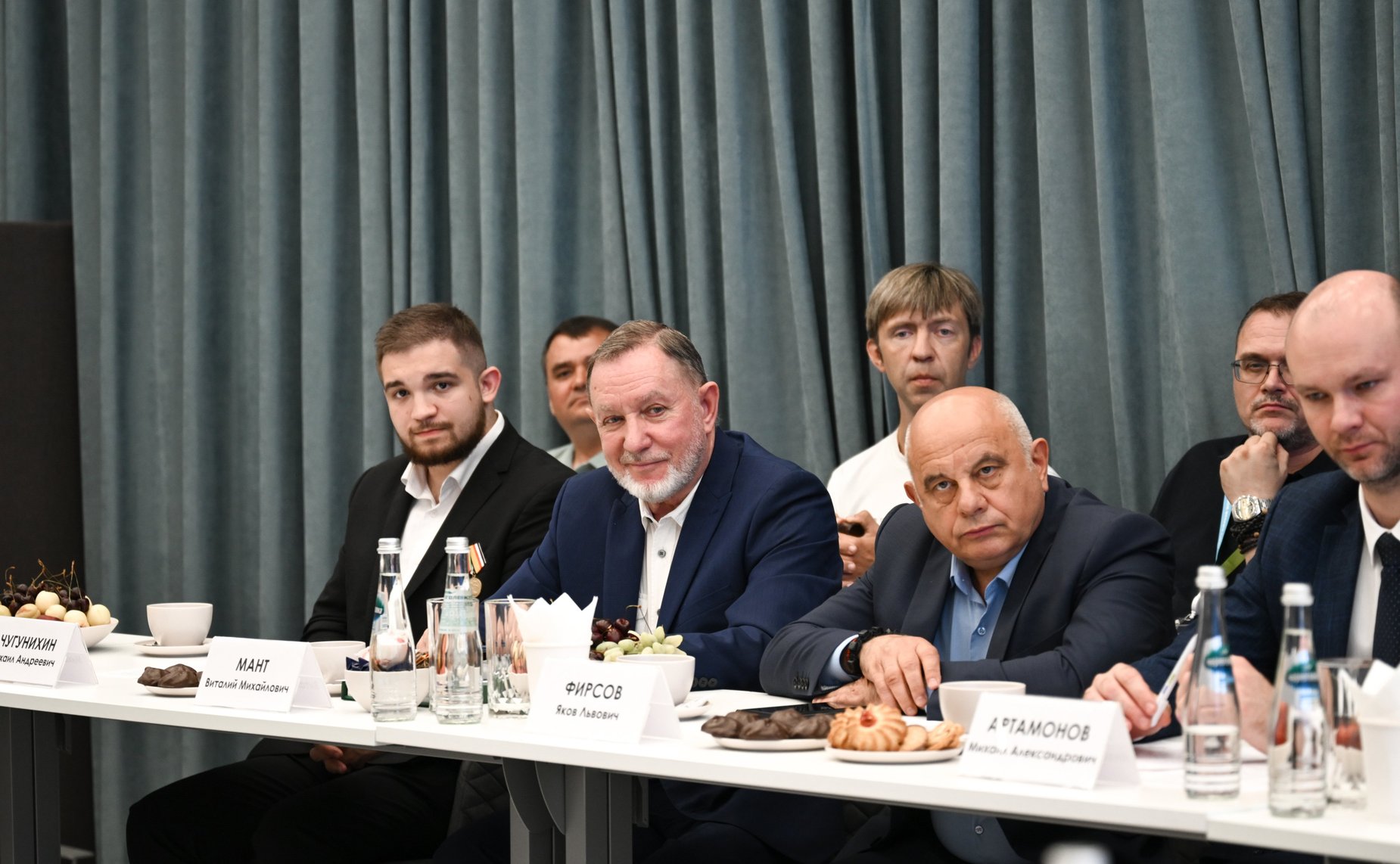 Инна Святенко и Сергей Карякин приняли участие в открытии шахматного клуба и совещании «Вовлечение участников СВО в физическую культуру и спорт»