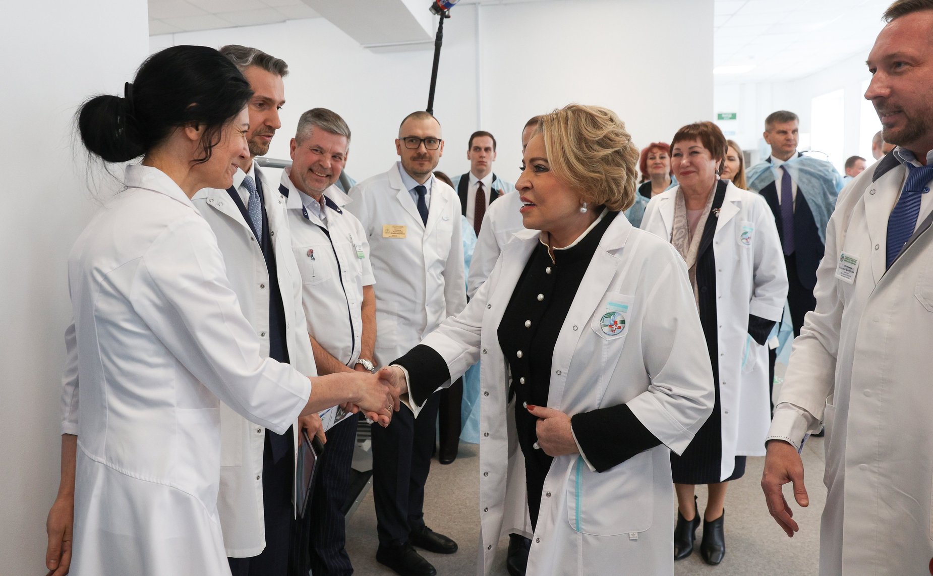 В рамках поездки Председатель СФ Валентина Матвиенко посетила Курганскую областную клиническую больницу (КОКБ) и строящееся здание поликлиники