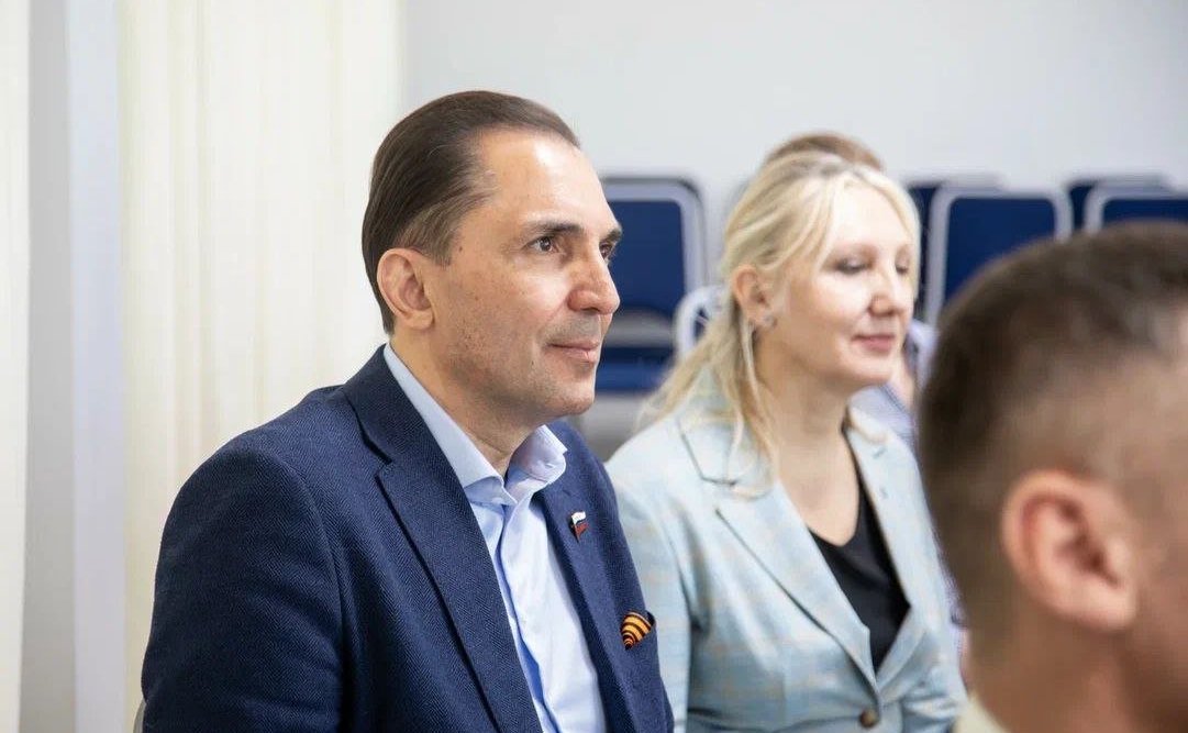 Андрей Хапочкин и губернатор Валерий Лимаренко встретились с активом регионального отделения общественной организации «Деловая Россия»