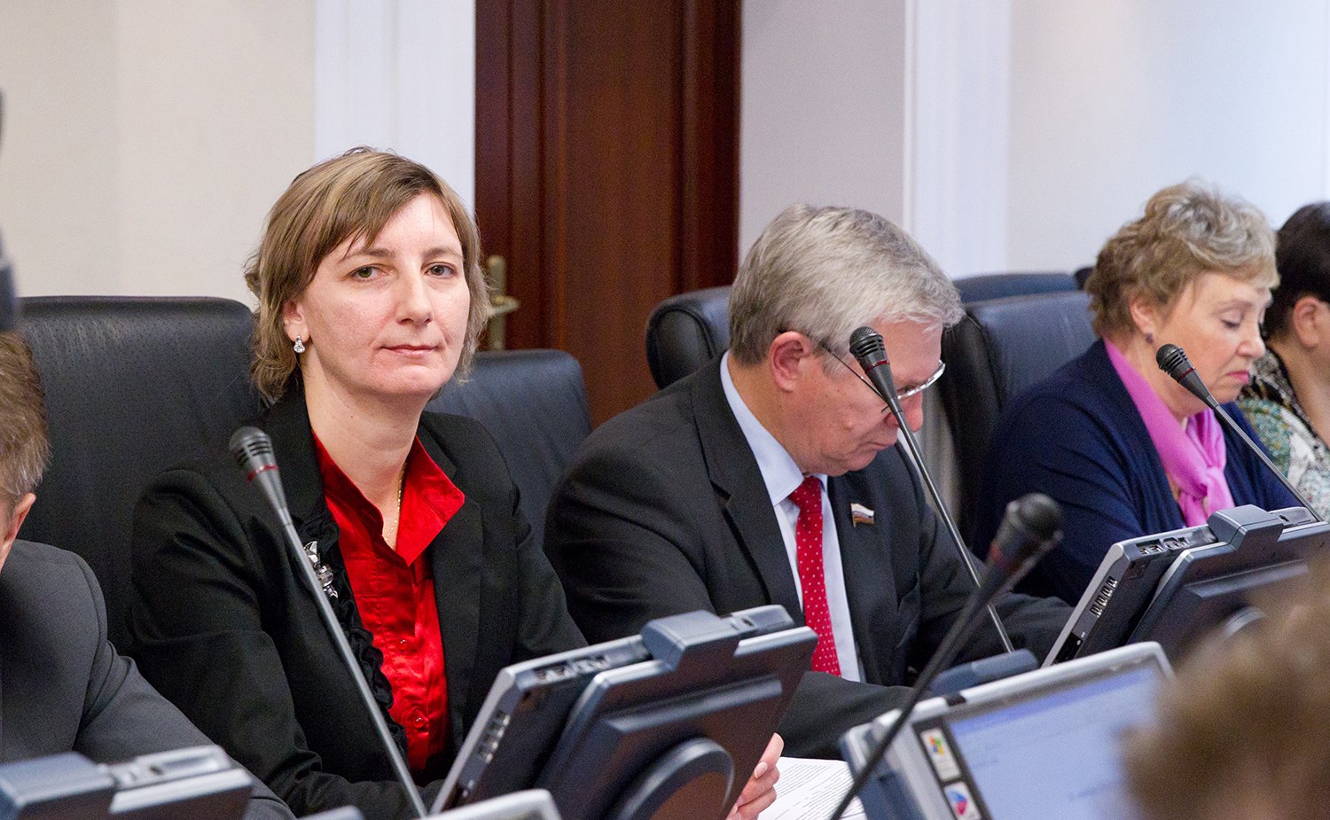 «Круглый стол» на тему «Основные проблемы модернизации системы дошкольного образования в России на современном этапе: законодательный аспект»-4