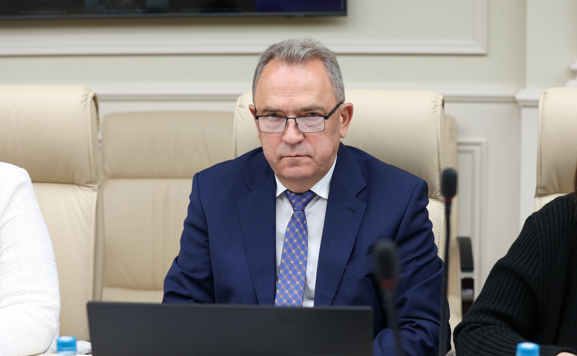 Круглый стол Комитета Совета Федерации по конституционному законодательству и государственному строительству «Актуальные вопросы судебной защиты прав детей: проблемы и пути решения»