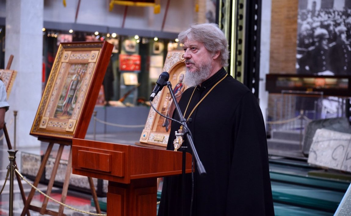 По инициативе Сергея Колбина была организована выставка «Небесные покровители Армии и Флота России»