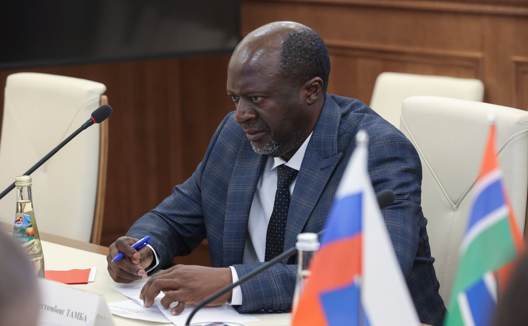 Встреча заместителя председателя Комитета СФ по международным делам Фарита Мухаметшина с Чрезвычайным и Полномочным Послом Республики Гамбия в Российской Федерации