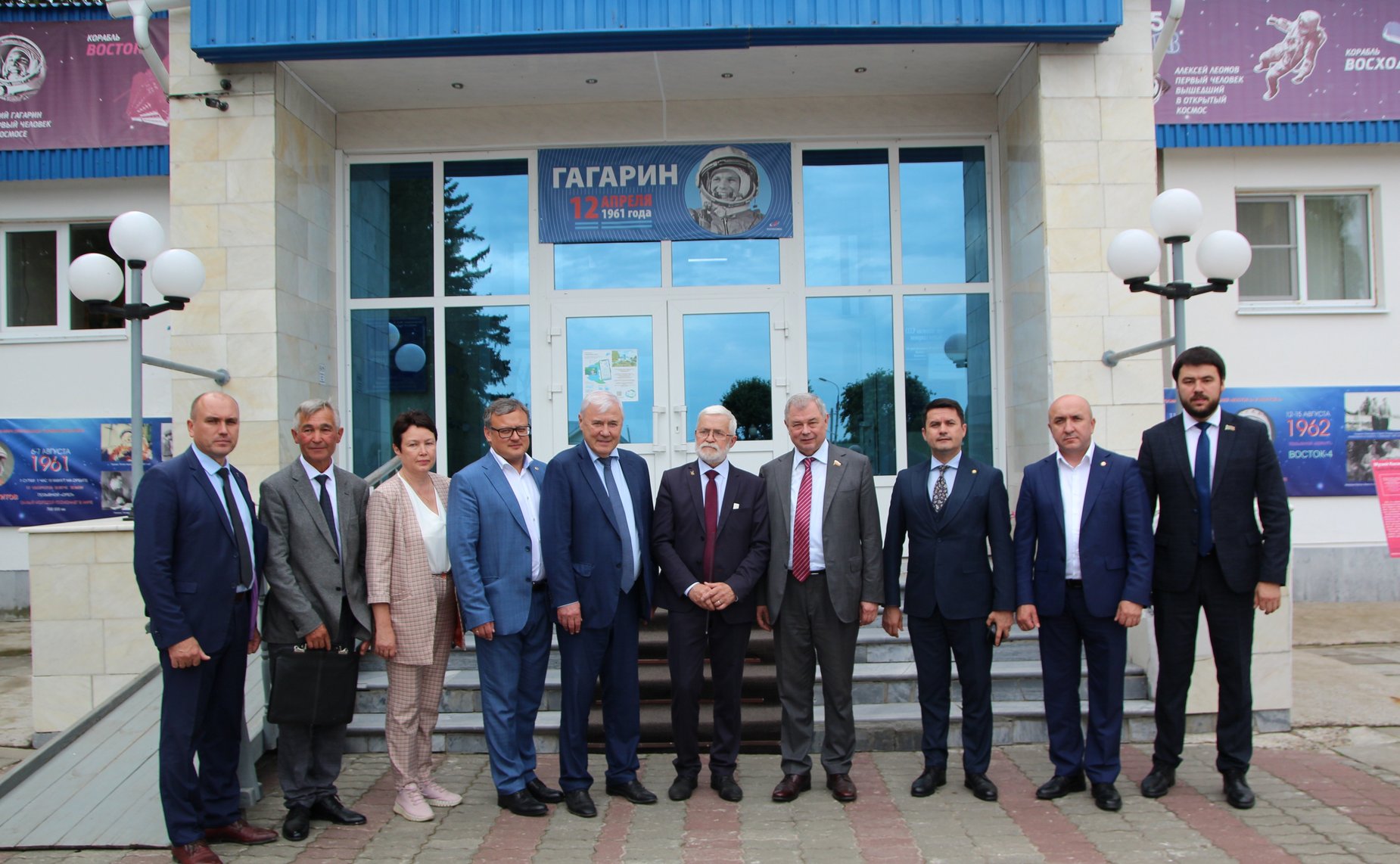 Анатолий Артамонов в рамках рабочей поездки в Чувашскую Республику посетил ряд объектов, обсудил планы по дальнейшему развитию социальной сферы в регионе