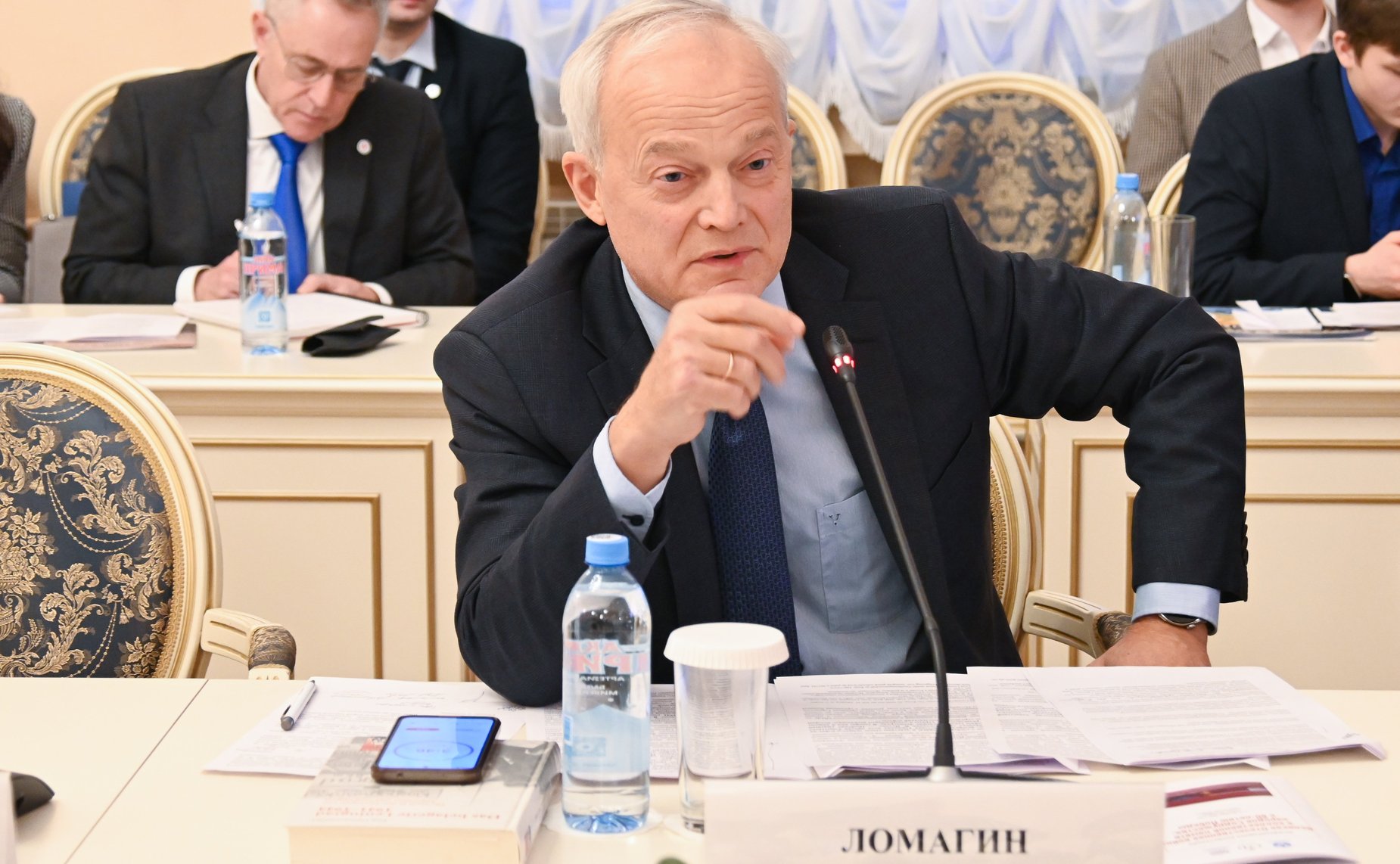 Иван Новиков выступил модератором дискуссии «История Великой Отечественной войны как объект информационного противоборства»