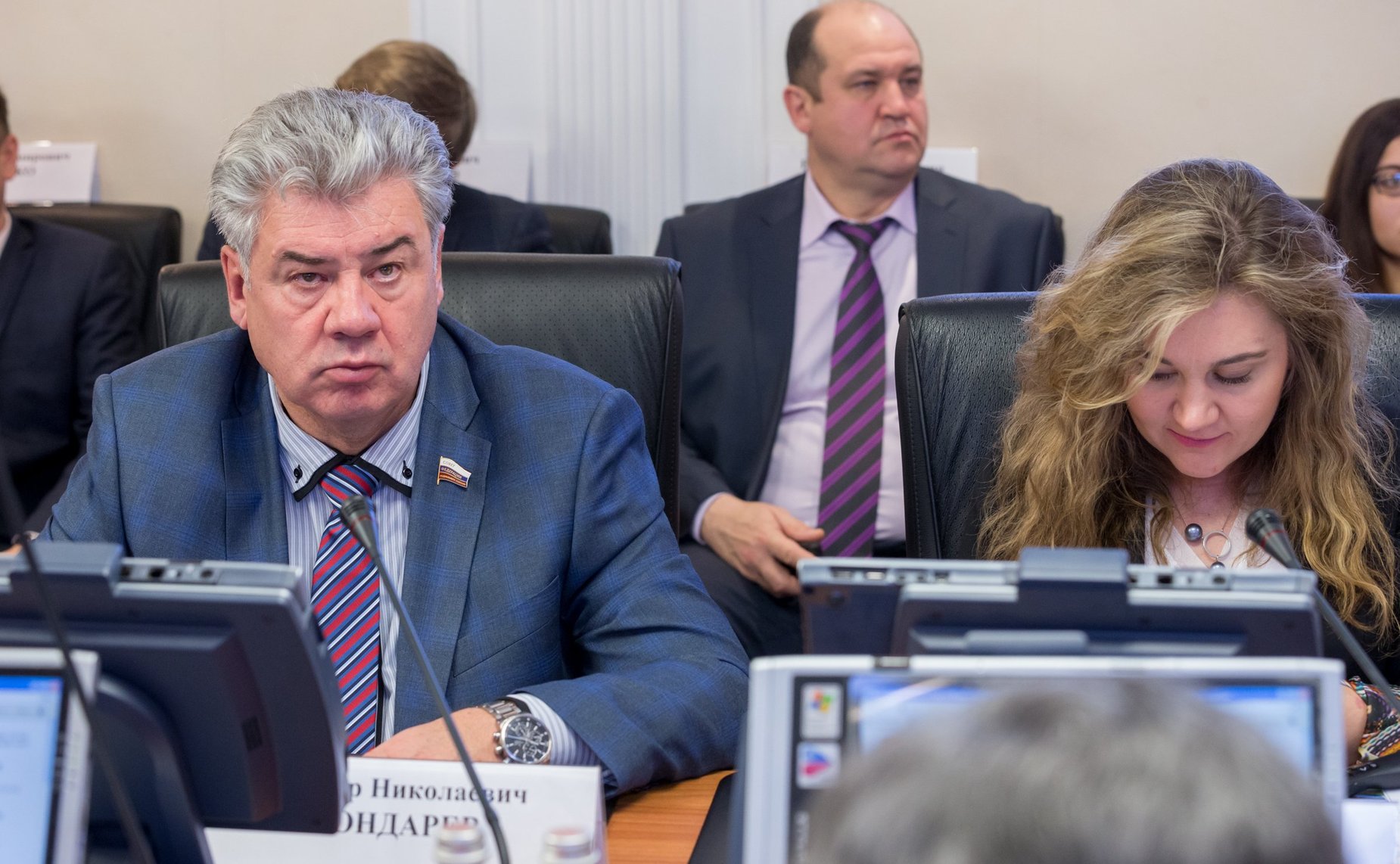 В. Бондарев