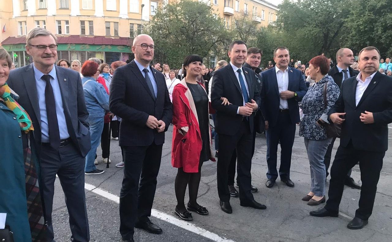 Концерт участников проекта «10 песен атомных городов», посвящённый 75-летию атомной промышленности в городе Трёхгорном Челябинской области