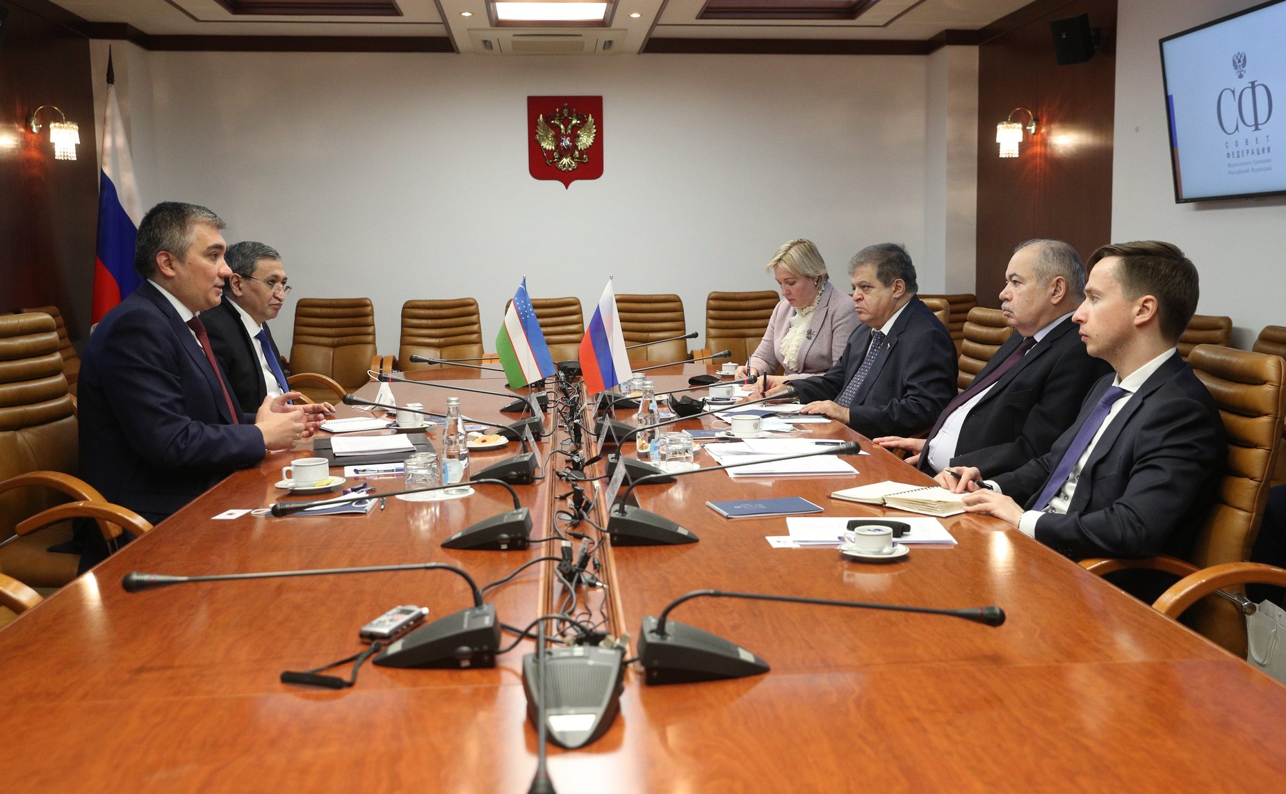 Ильяс Умаханов провел встречу с Чрезвычайным и Полномочным Послом Республики Узбекистан в Российской Федерации