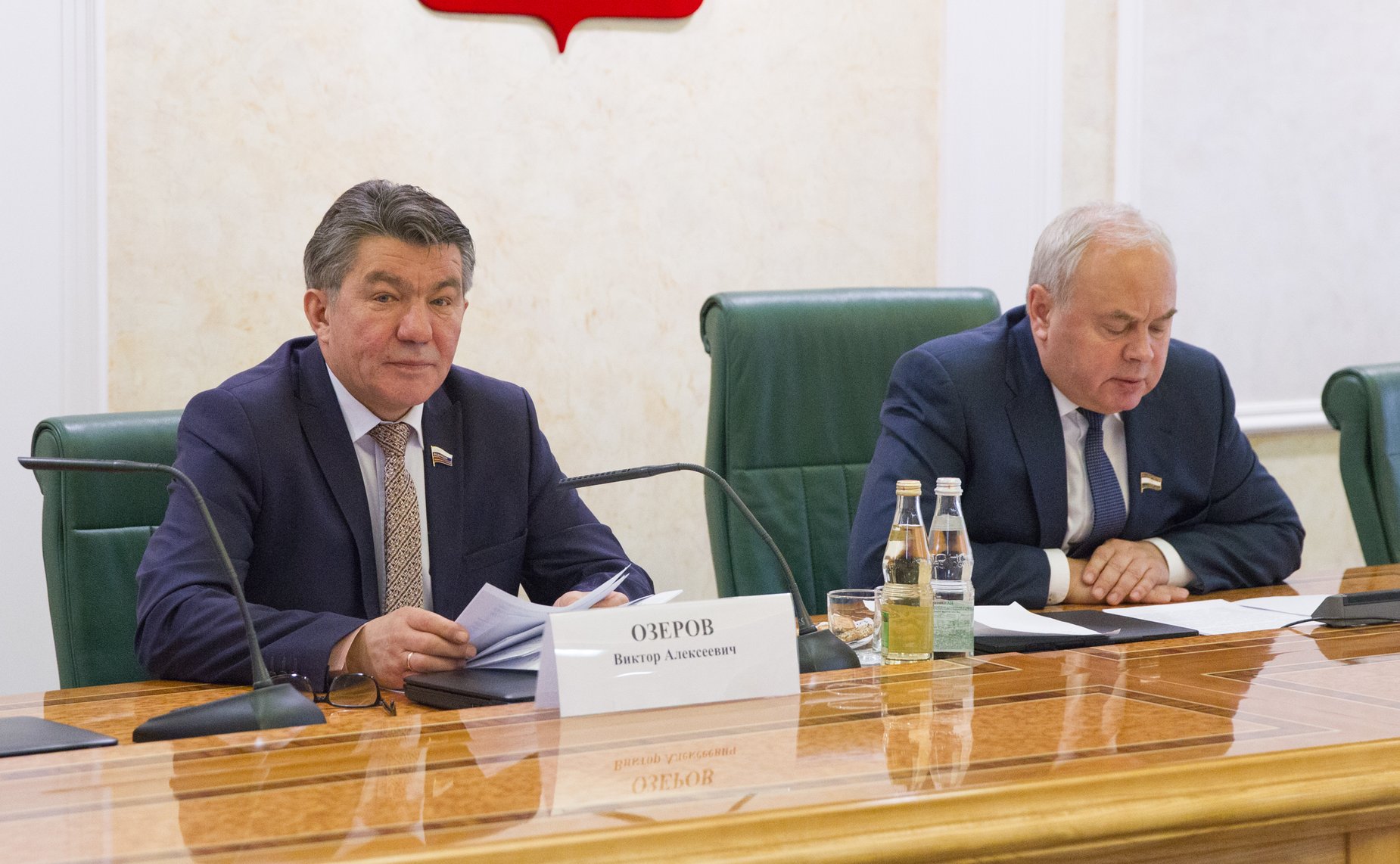 В. Озеров и К. Толкачев Заседание Комиссии Совета законодателей по вопросам законодательного обеспечения национальной безопасности и противодействию коррупции