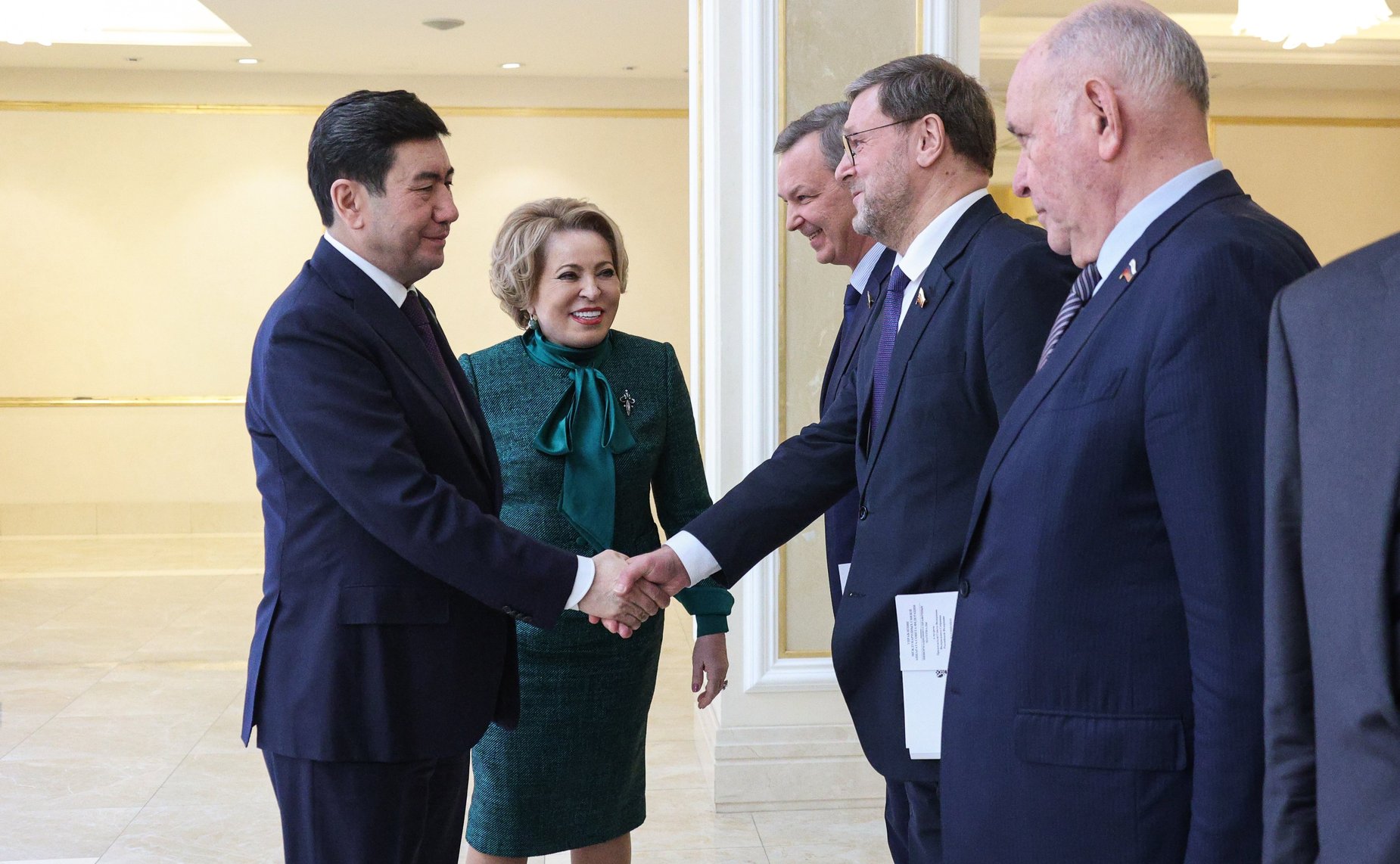 Валентина Матвиенко провела встречу с Председателем Мажилиса Парламента Республики Казахстан Ерланом Кошановым