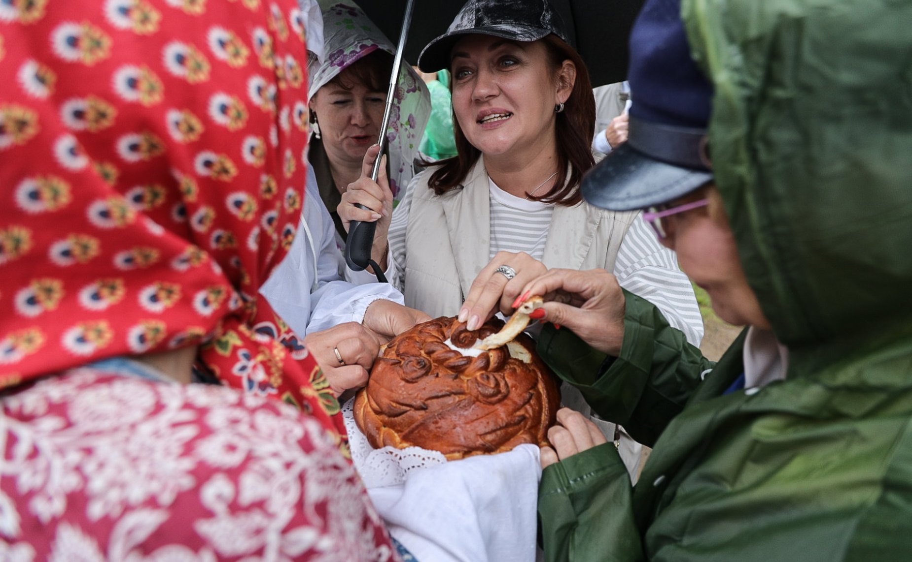 Сенаторы посетили музей деревянного зодчества «Малые Корелы»