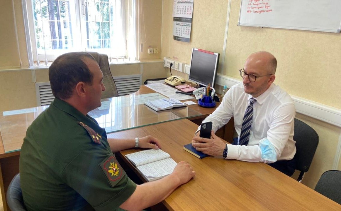 Олег Цепкин провел рабочую встречу с командованием одной из войсковых частей в городе Трехгорный-1