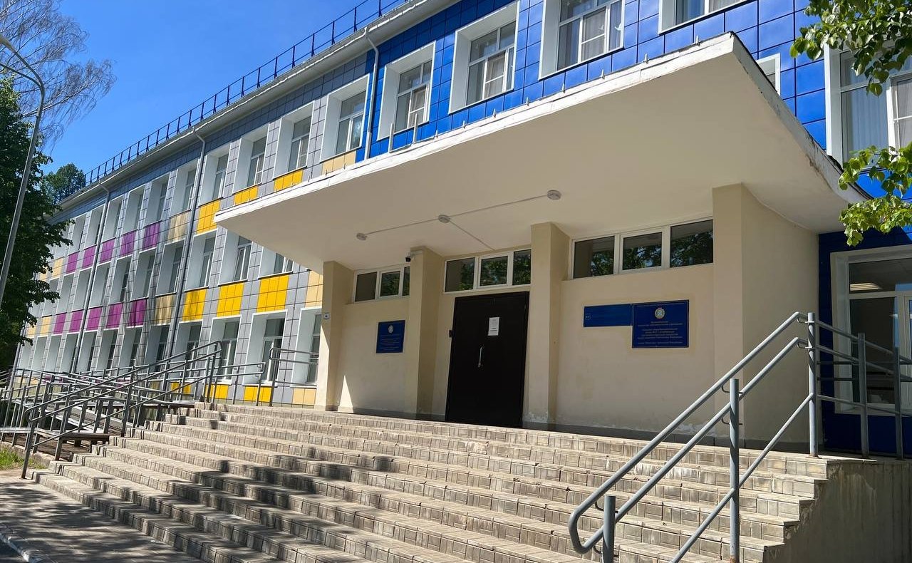 Николай Владимиров посетил школу № 31 города Чебоксары с углубленным изучением отдельных предметов имени академика Святослава Фёдорова