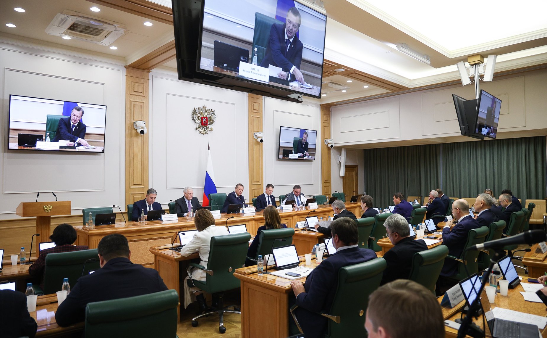 Открытый диалог сенаторов РФ с руководителем Федеральной службы по ветеринарному и фитосанитарному надзору