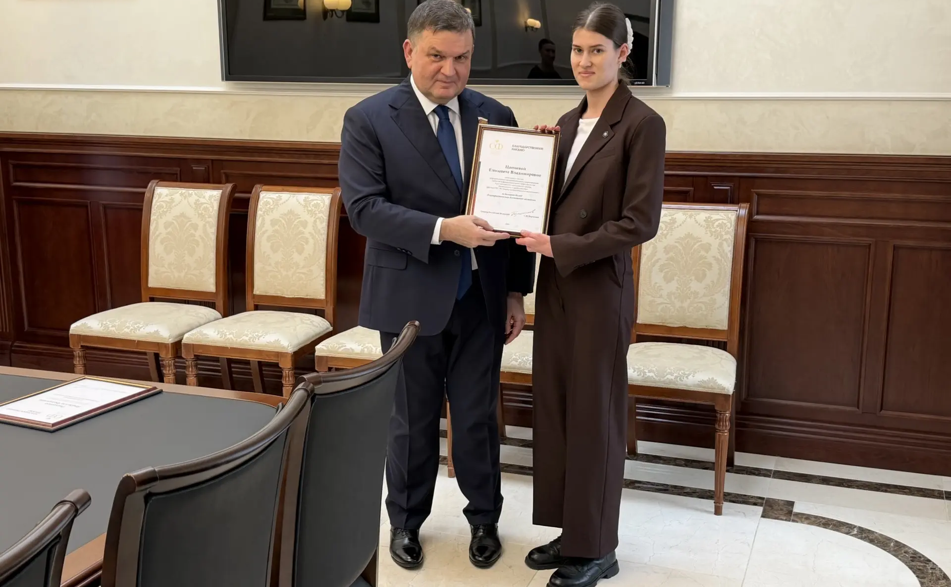 Сергей Перминов вручил землякам награды СФ в ходе работы в Ленинградской области