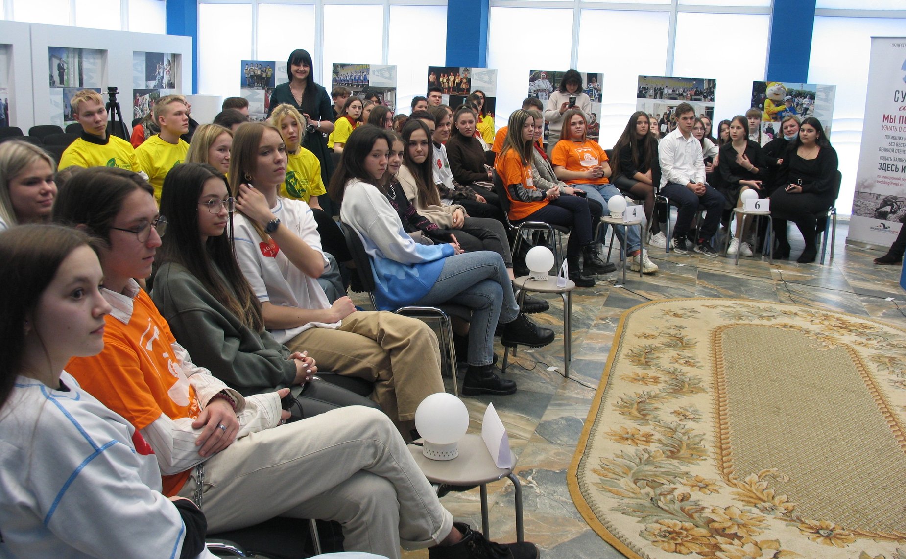 Нина Куликовских провела встречу с волонтерами-медиками, членами школьных и студенческих волонтерских отрядов, отряда по поиску пропавших или заблудившихся людей «Сальвар», патриотических объединений, ведущих добровольческую деятельность