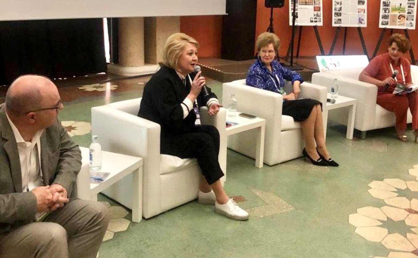 Председатель Комитета СФ по науке, образованию и культуре Лилия Гумерова встретилась с участниками «Движения первых» в рамках фестиваля на ВДНХ в Москве