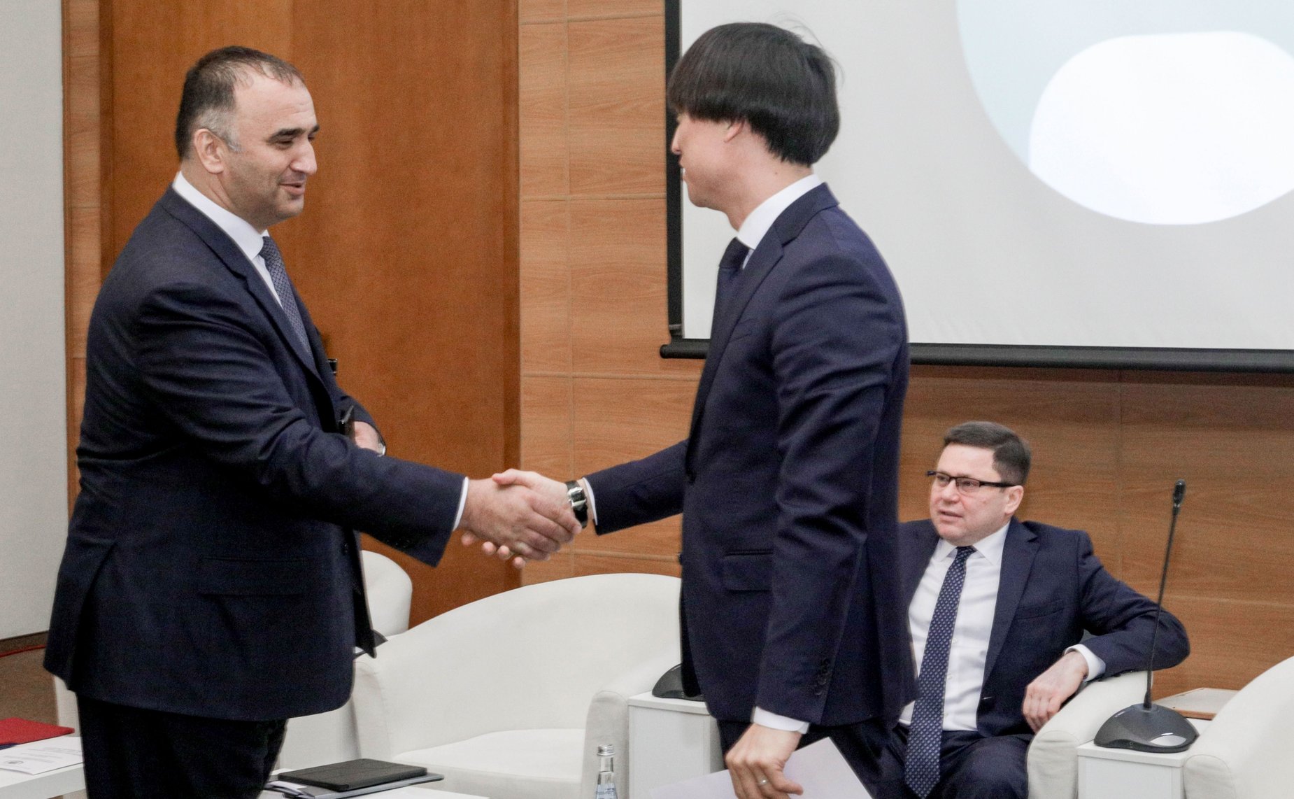 Мохмад Ахмадов принял участие в парламентских слушаниях на тему развития кадрового потенциала в туристической отрасли