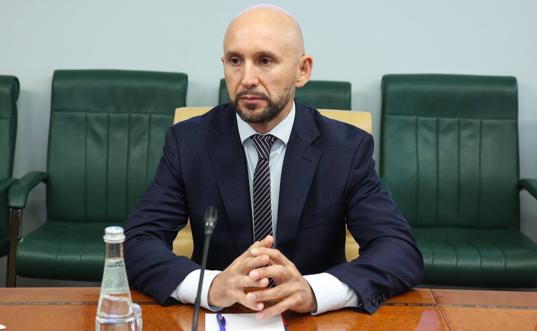 Встреча председателя Комитета Совета Федерации по международным делам Григория Карасина с Чрезвычайным и Полномочным Послом Арабской Республики Египет в РФ Назихом Эльнаггари