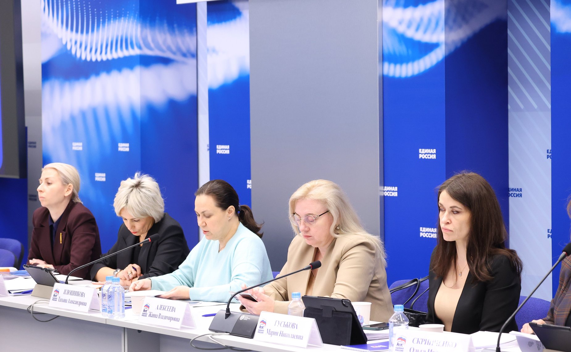 Заседание Комиссии Совета Федерации по развитию креативных (творческих) индустрий и народных художественных промыслов в РФ