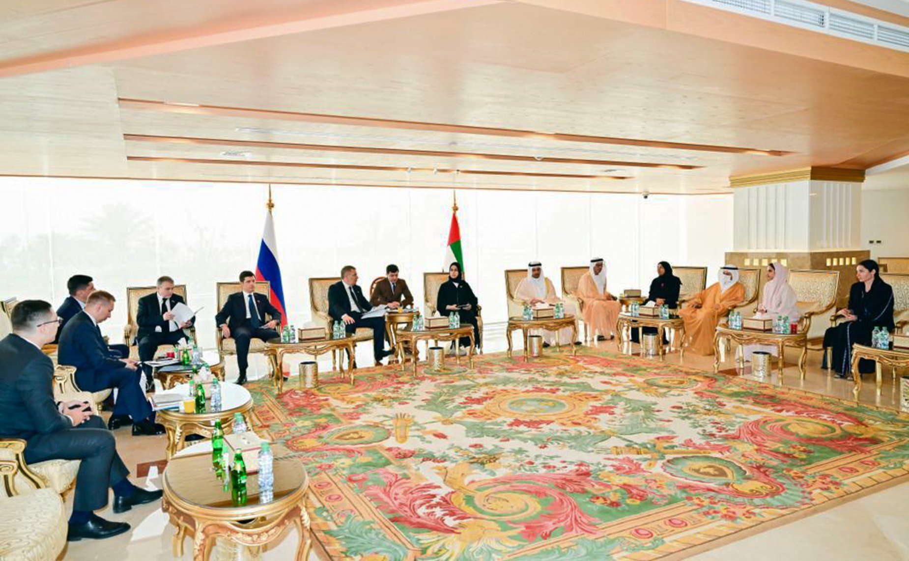 Встреча сенаторов РФ — членов группы по сотрудничеству Совета Федерации с Федеральным национальным советом ОАЭ с членами группы дружбы «ОАЭ-Россия» Федерального национального совета во главе с депутатом Сарой Фалакназ