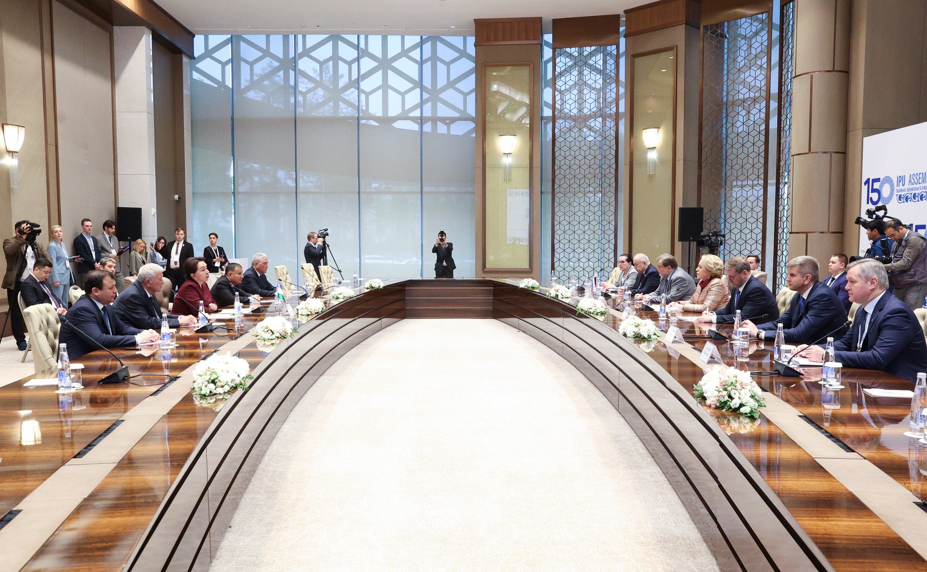 Председатель Совета Федерации Валентина Матвиенко провела встречу с Председателем Сената Олий Мажлиса Республики Узбекистан Танзилой Нарбаевой