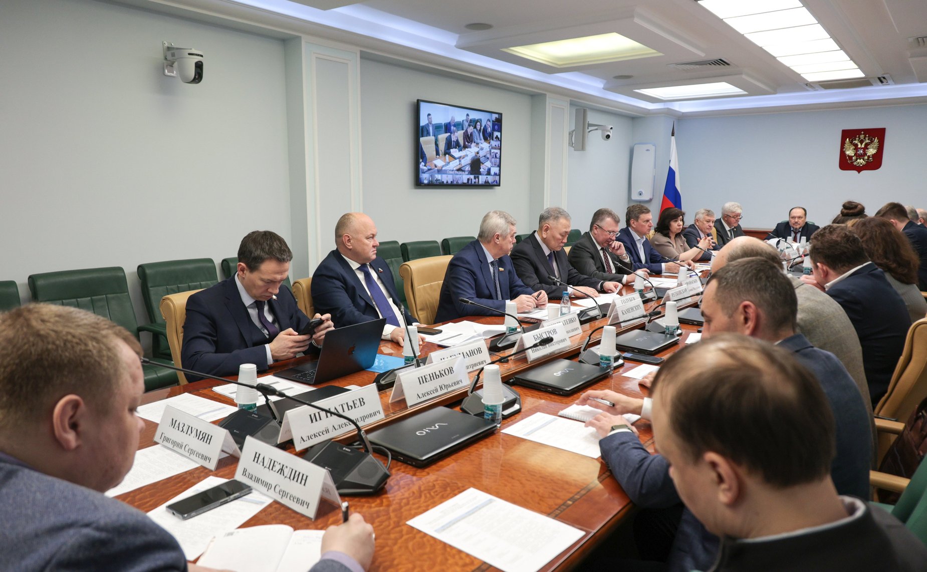 Круглый стол Комитета Совета Федерации по экономической политике «О приведении в нормативное состояние региональной и местной дорожной сети в рамках национального проекта «Инфраструктура для жизни»»