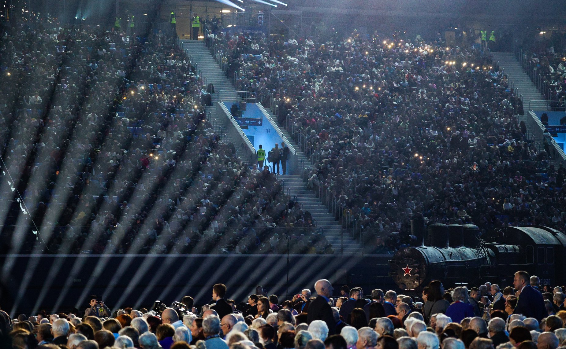 Председатель Совета Федерации Валентина Матвиенко посетила концерт-реквием, посвящённый 80-летию полного освобождения Ленинграда от фашистской блокады