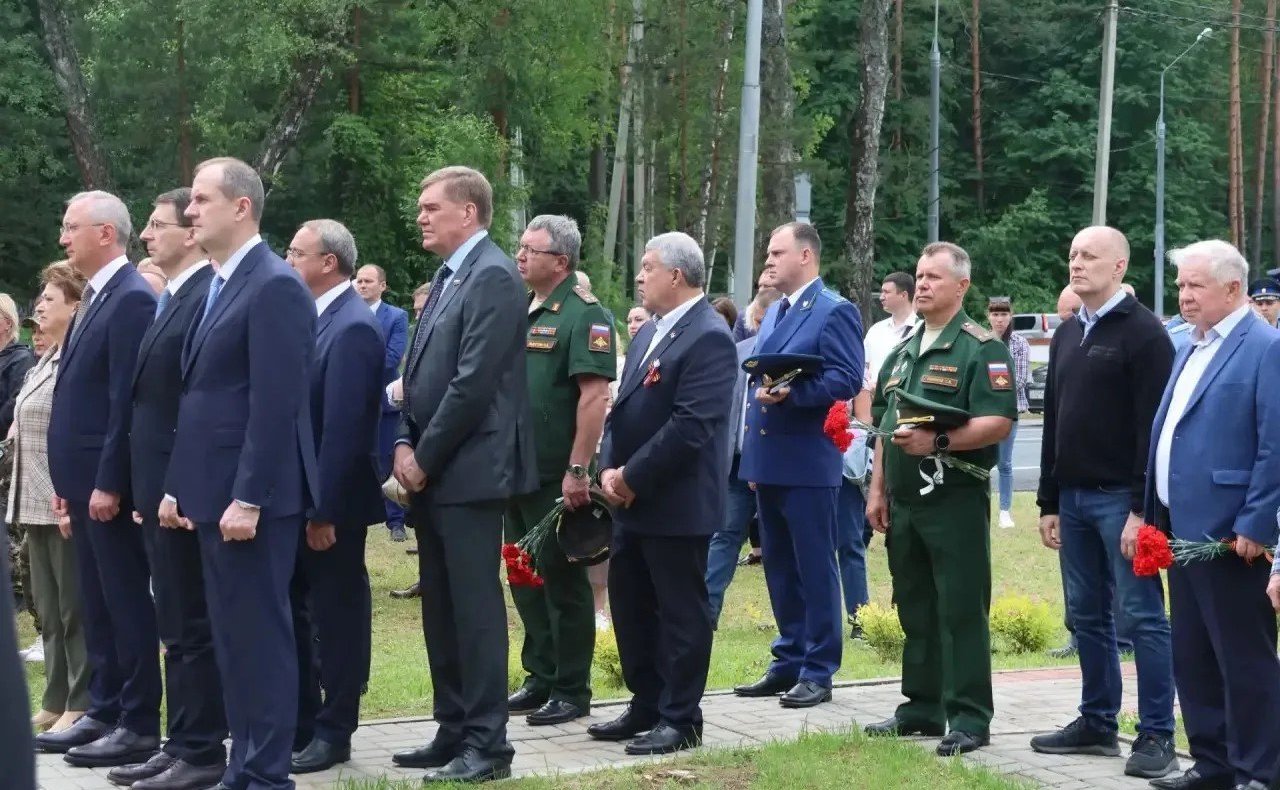На мемориале «Поле Памяти» в Юхновском районе состоялось перезахоронение останков 123 защитников Отечества
